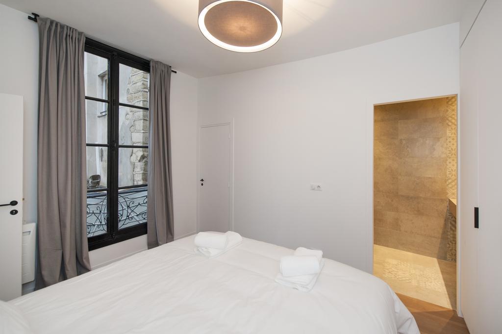 Pick A Flat'S Apartment In Le Marais - Rue Sainte Croix De La Bretonnerie 파리 객실 사진